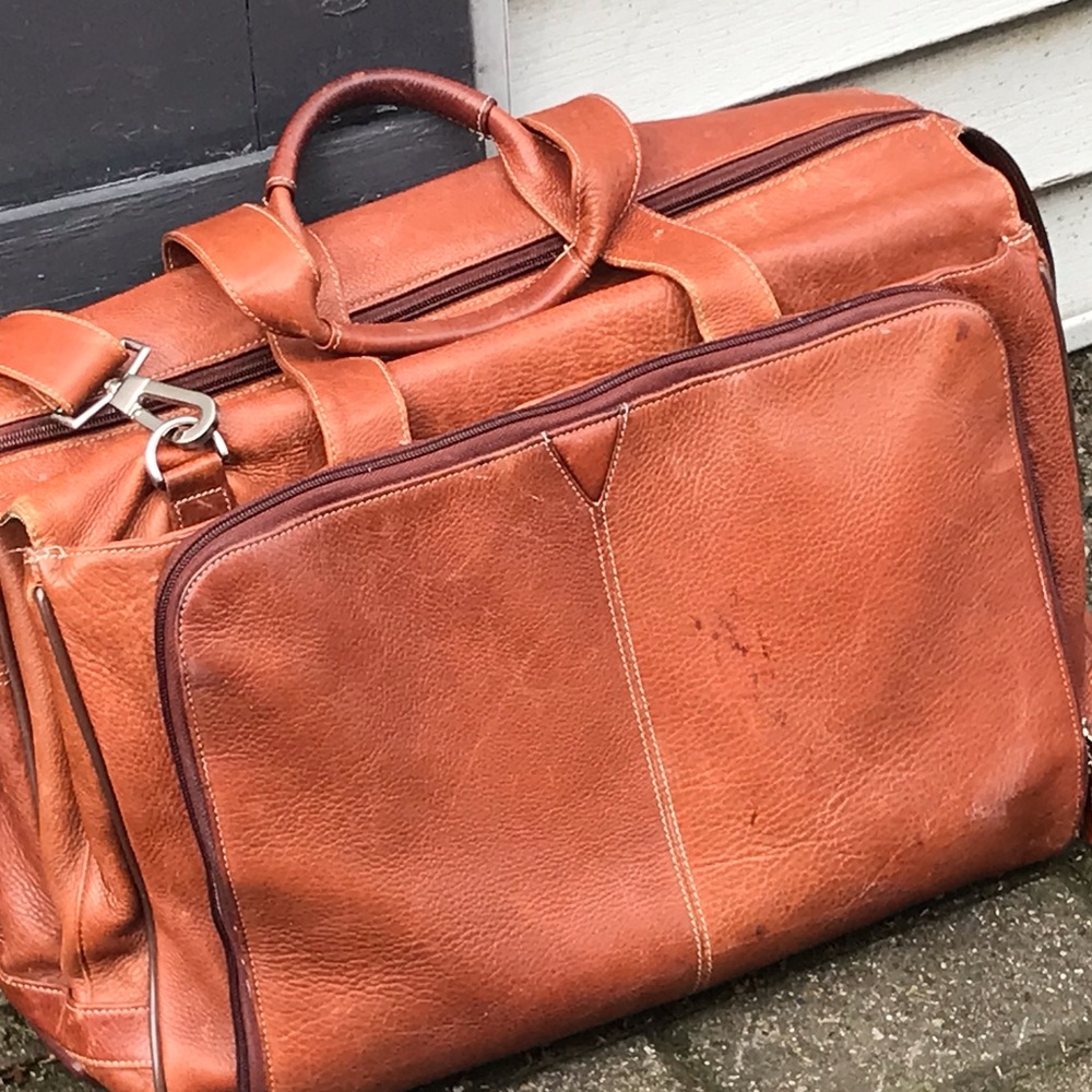 Mens leather messenger bag/ laptop by Johnson and Murphy